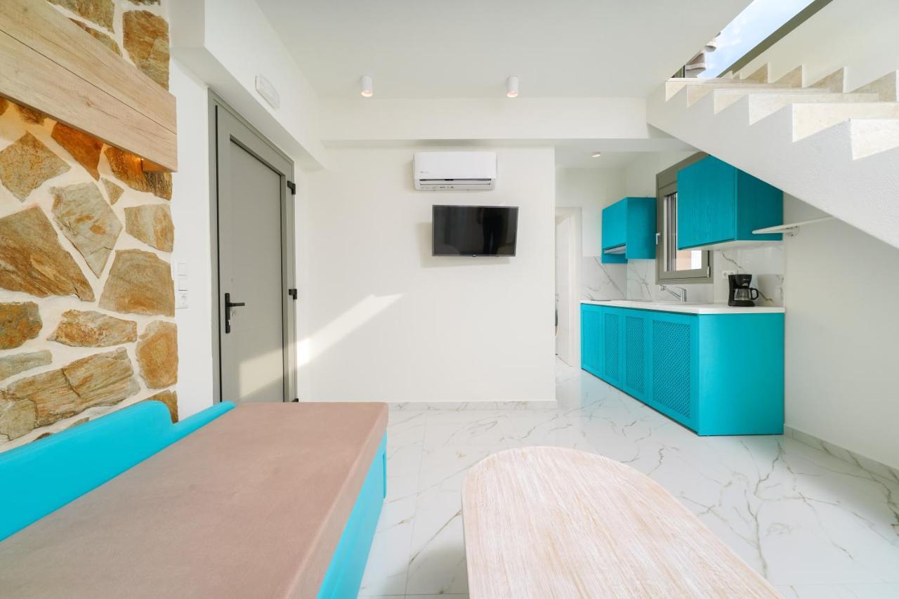 Athina Palace Luxurious Appartments Potos Extérieur photo
